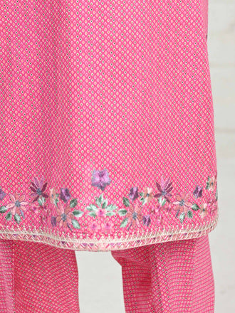 2-piece-khaddar-suit--embroidered-(pret)