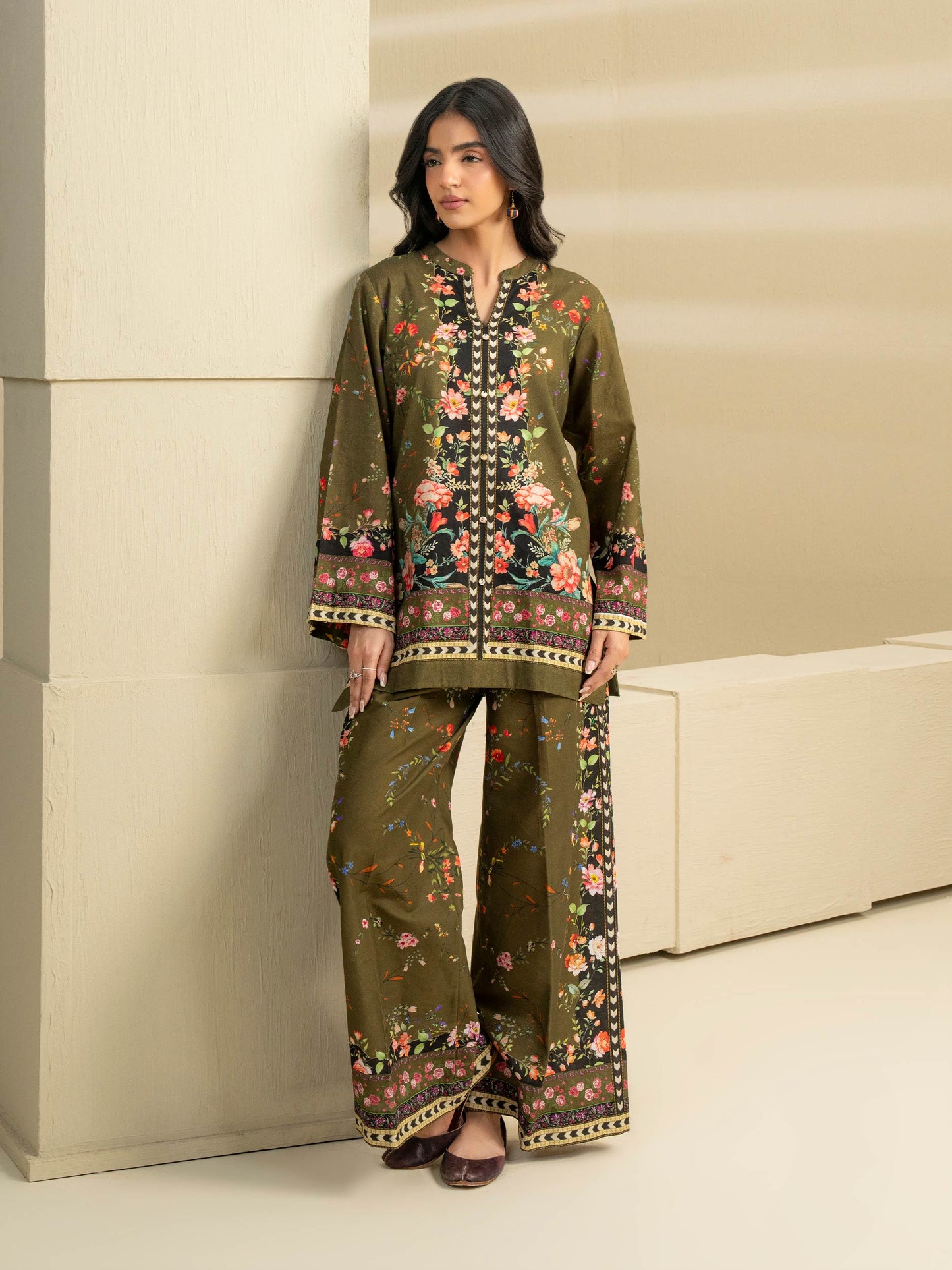 2 Piece Khaddar Suit-Printed (Pret)