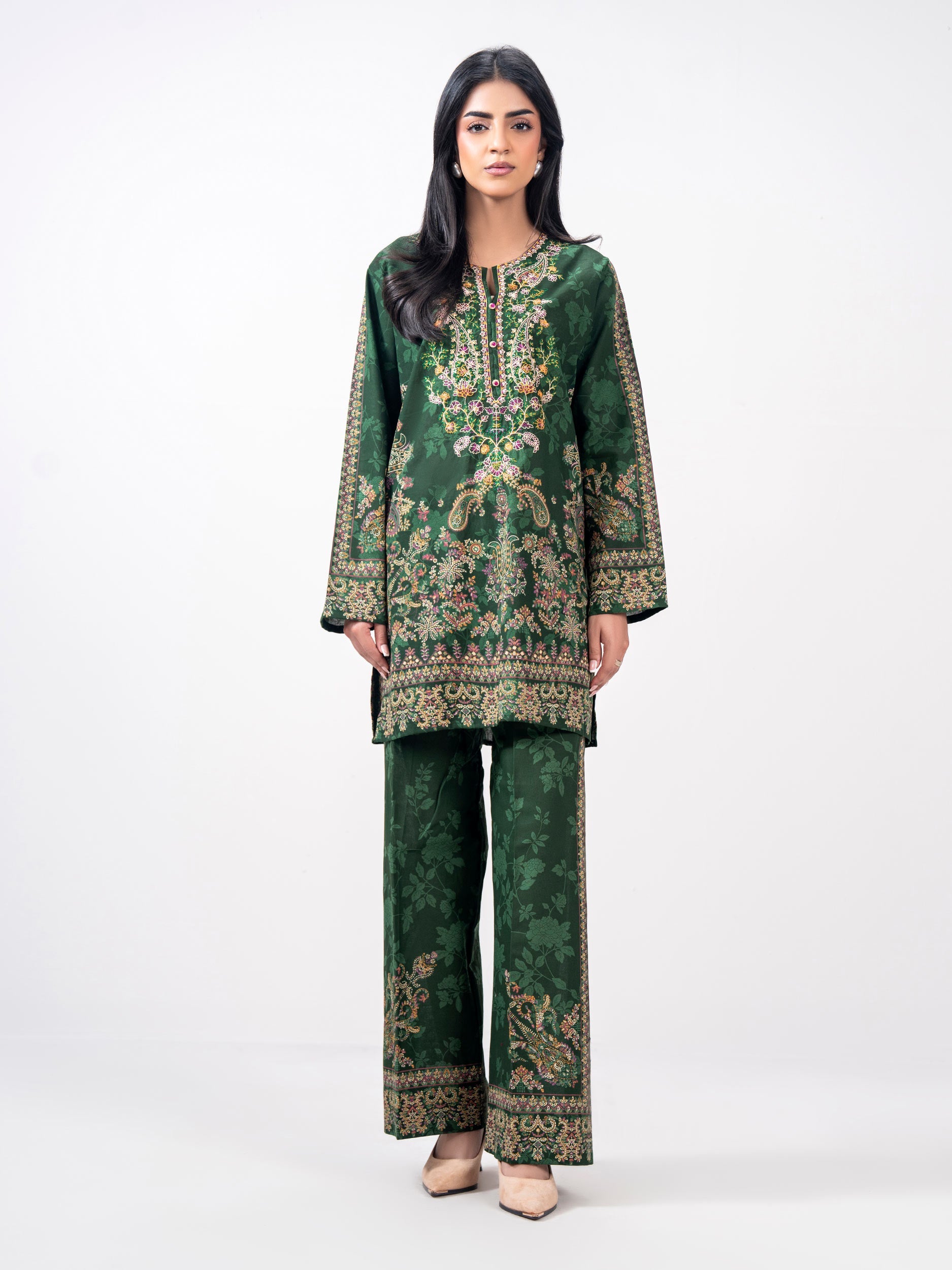 2-piece-khaddar-suit--embroidered-(pret)