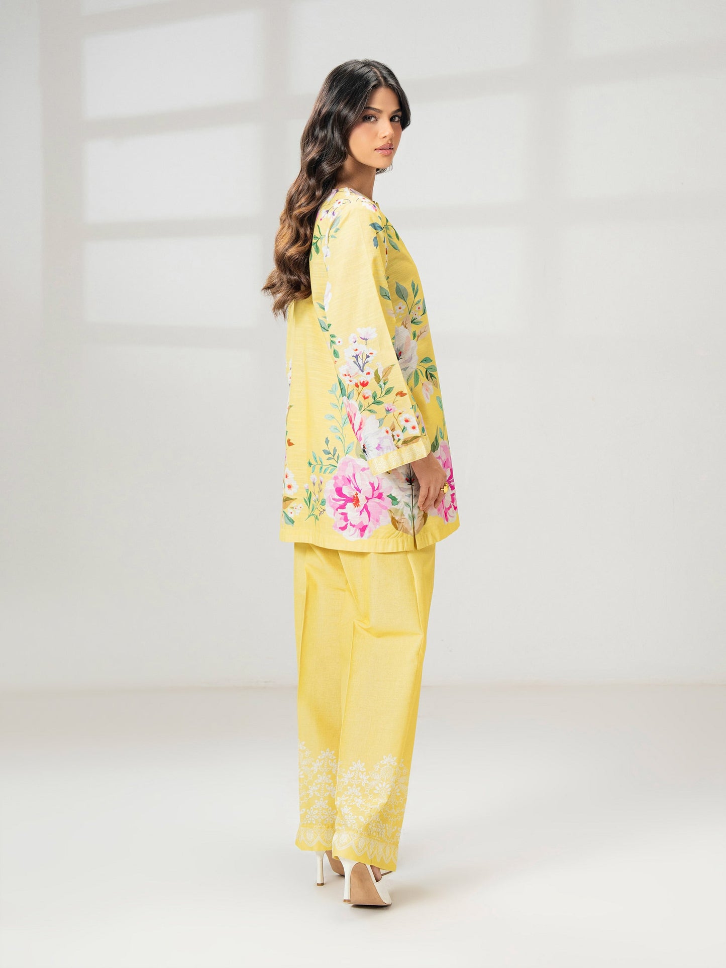 2 Piece Khaddar Suit-Printed (Pret)