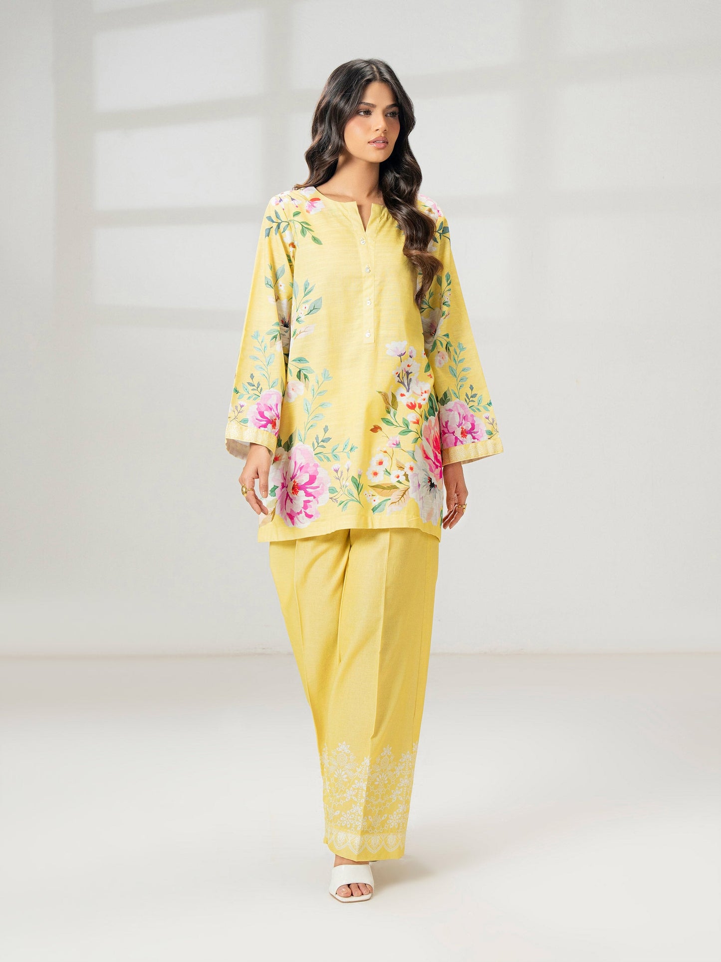 2 Piece Khaddar Suit-Printed (Pret)
