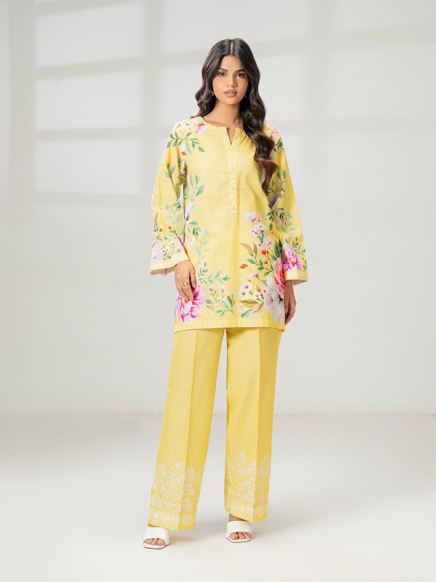 2 Piece Khaddar Suit-Printed (Pret)