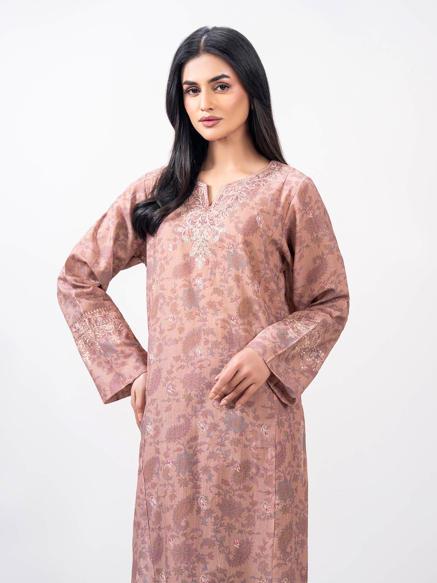 2 Piece Khaddar Suit- Embroidered (Pret)