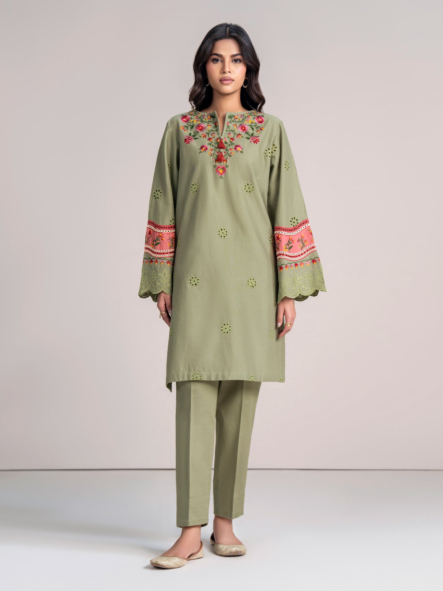 2 Piece Khaddar Suit- Embroidered Pret