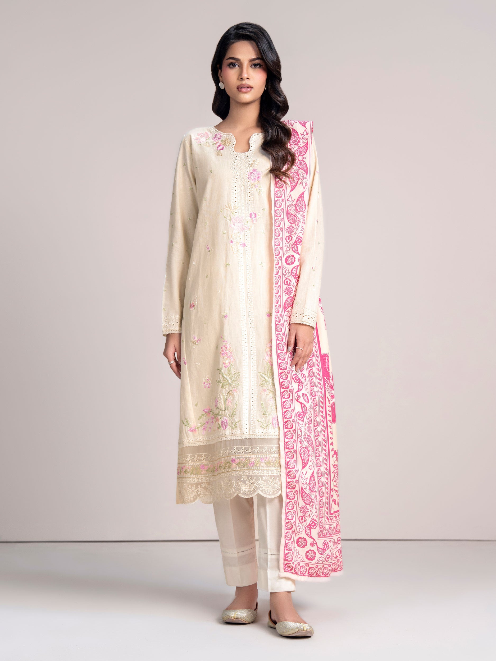 2-piece-khaddar-suit--embroidered-(pret)