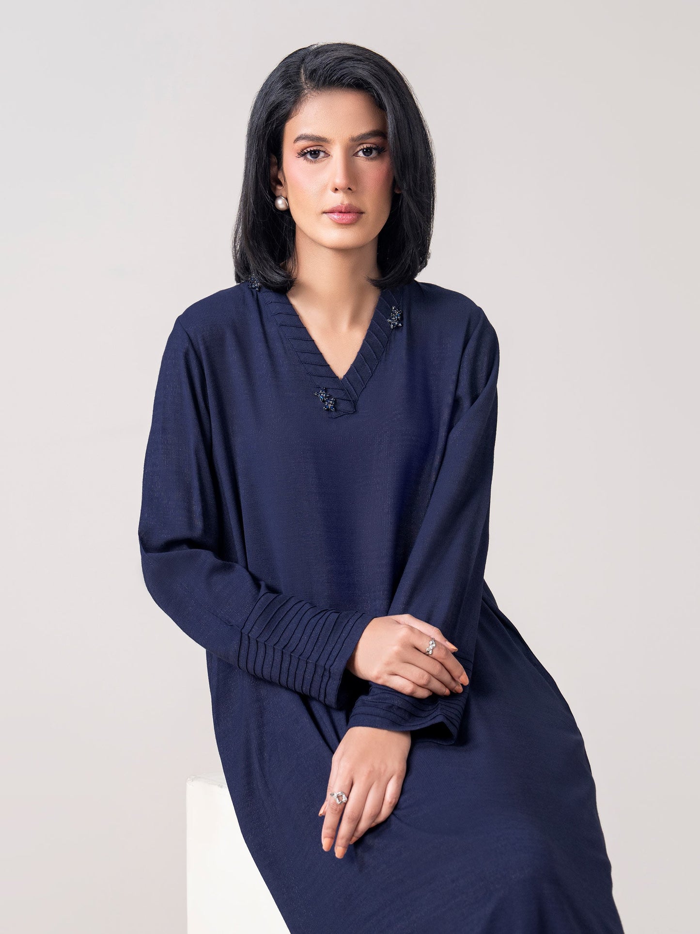 2-Piece Zari Karandi Suit (Pret)