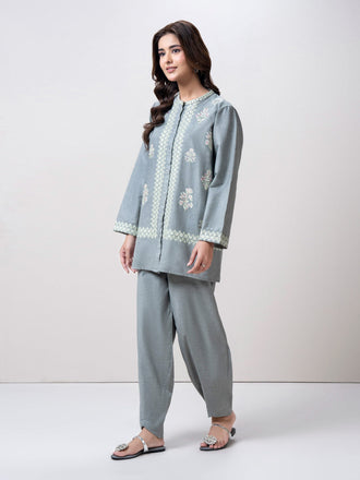 yarn-dyed-co-ord-set--embroidered