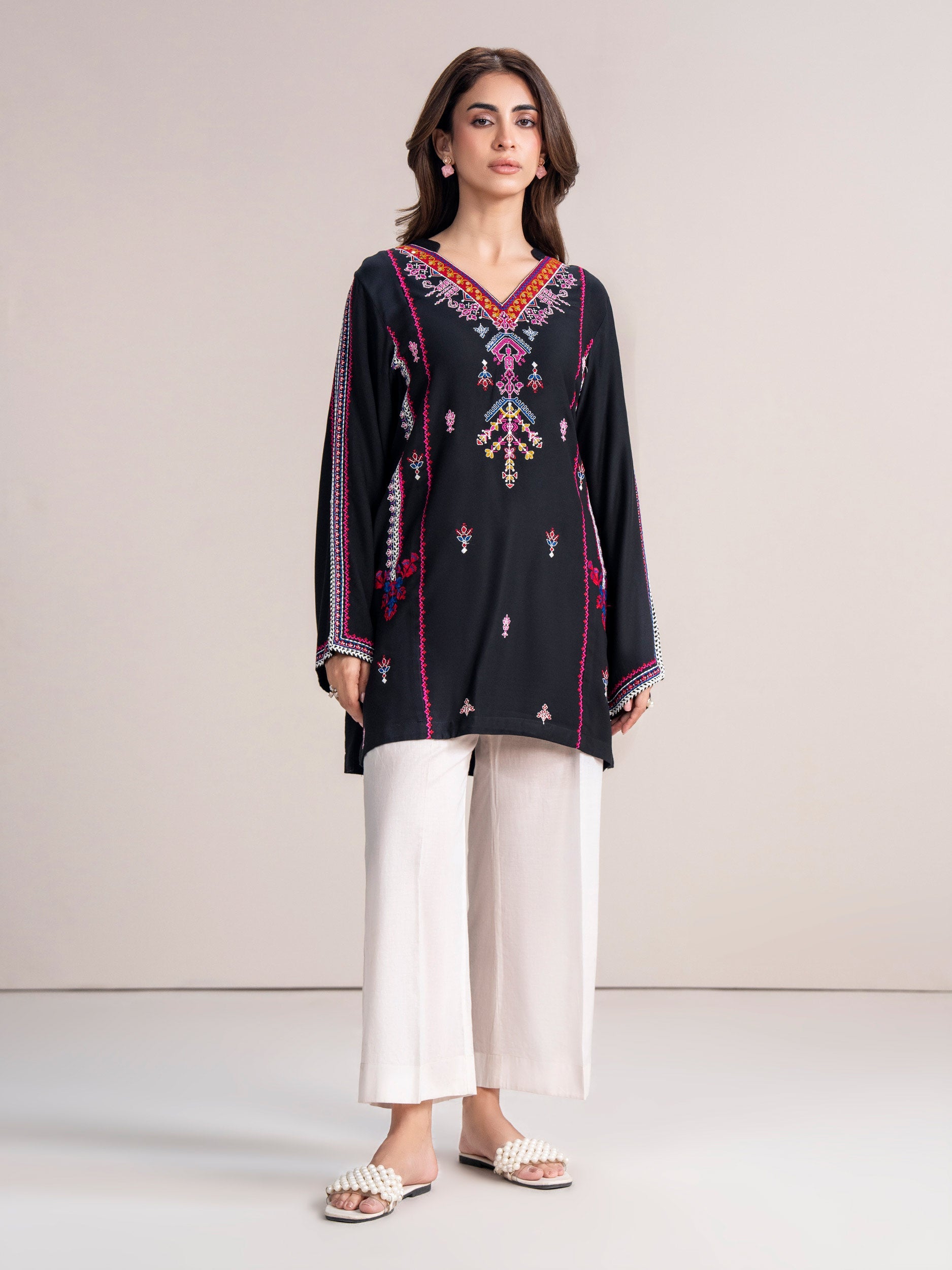 stone-kurti-embroidered-(pret)