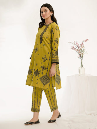 2-piece-texture-lawn-suit-embroidered-(pret)