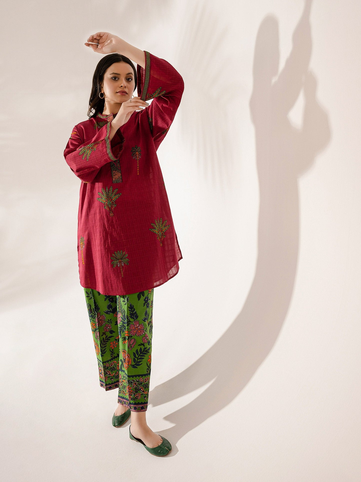 2 Piece Texture Lawn Suit-Embroidered (Pret)