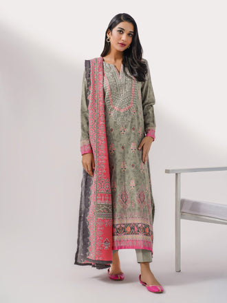 3-piece-khaddar-suit-embroidered(pret)