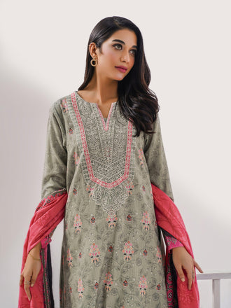 3-piece-khaddar-suit-embroidered(pret)