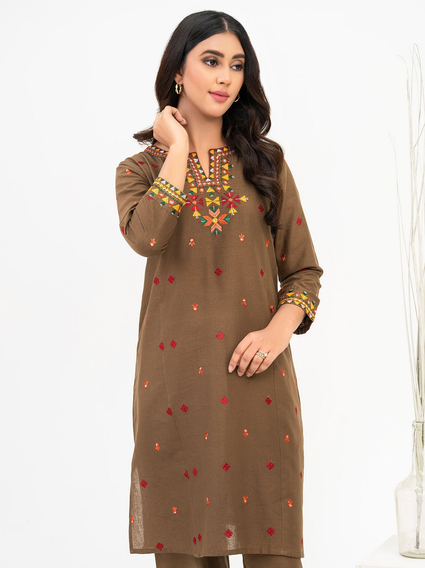 2 Piece Khaddar Suit-Embroidered (Pret)