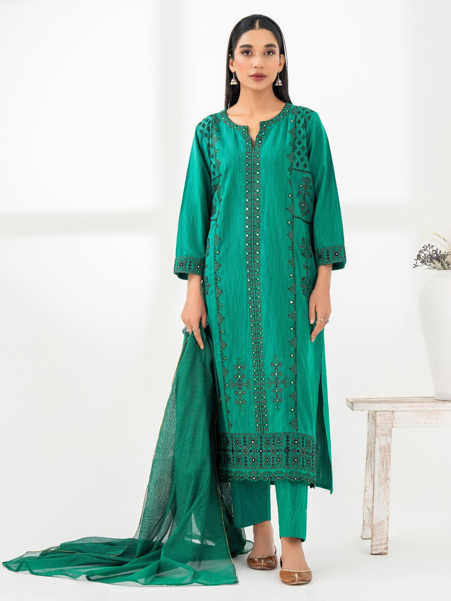 3 Piece Yarn Dyed Suit-Embroidered (Pret)