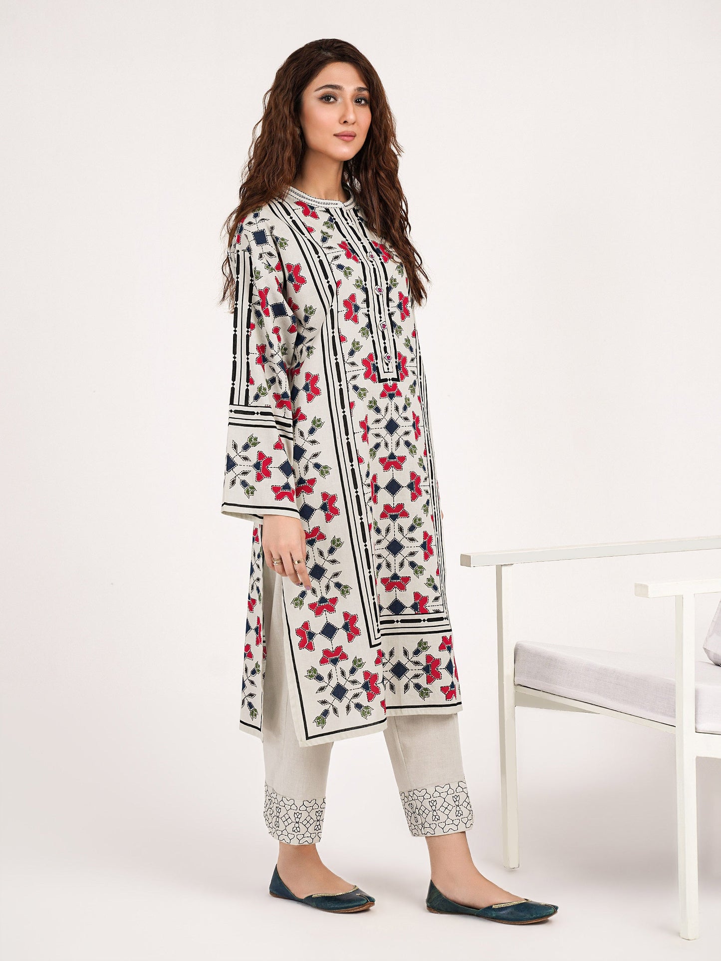 2 Piece Khaddar Suit-Printed(Pret)