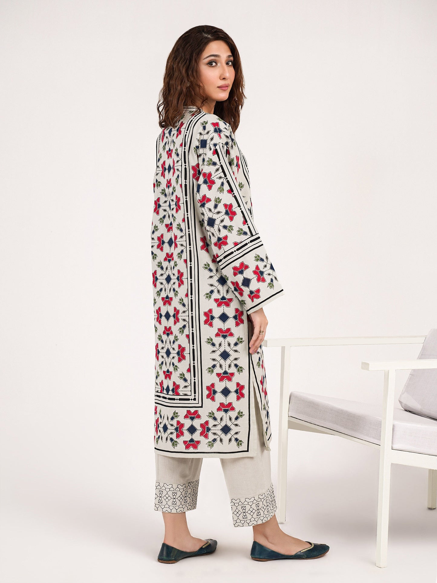 2 Piece Khaddar Suit-Printed(Pret)