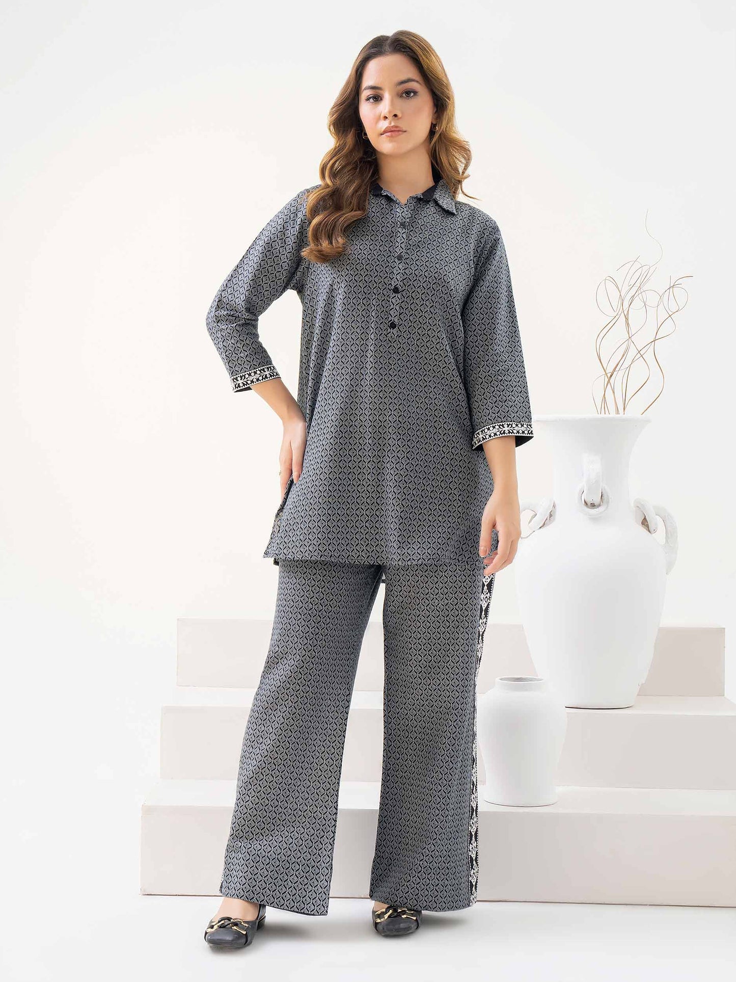 Khaddar Co-Ord Set-Embroidered (Pret)