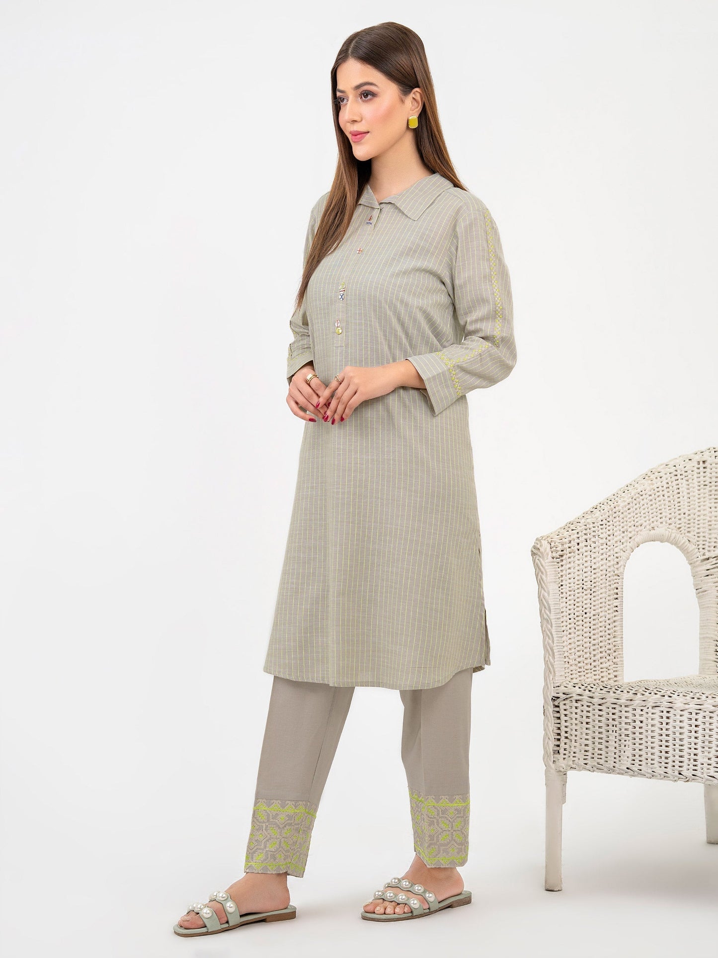 2 Piece Yarn Dyed Suit-Embroidered (Pret)