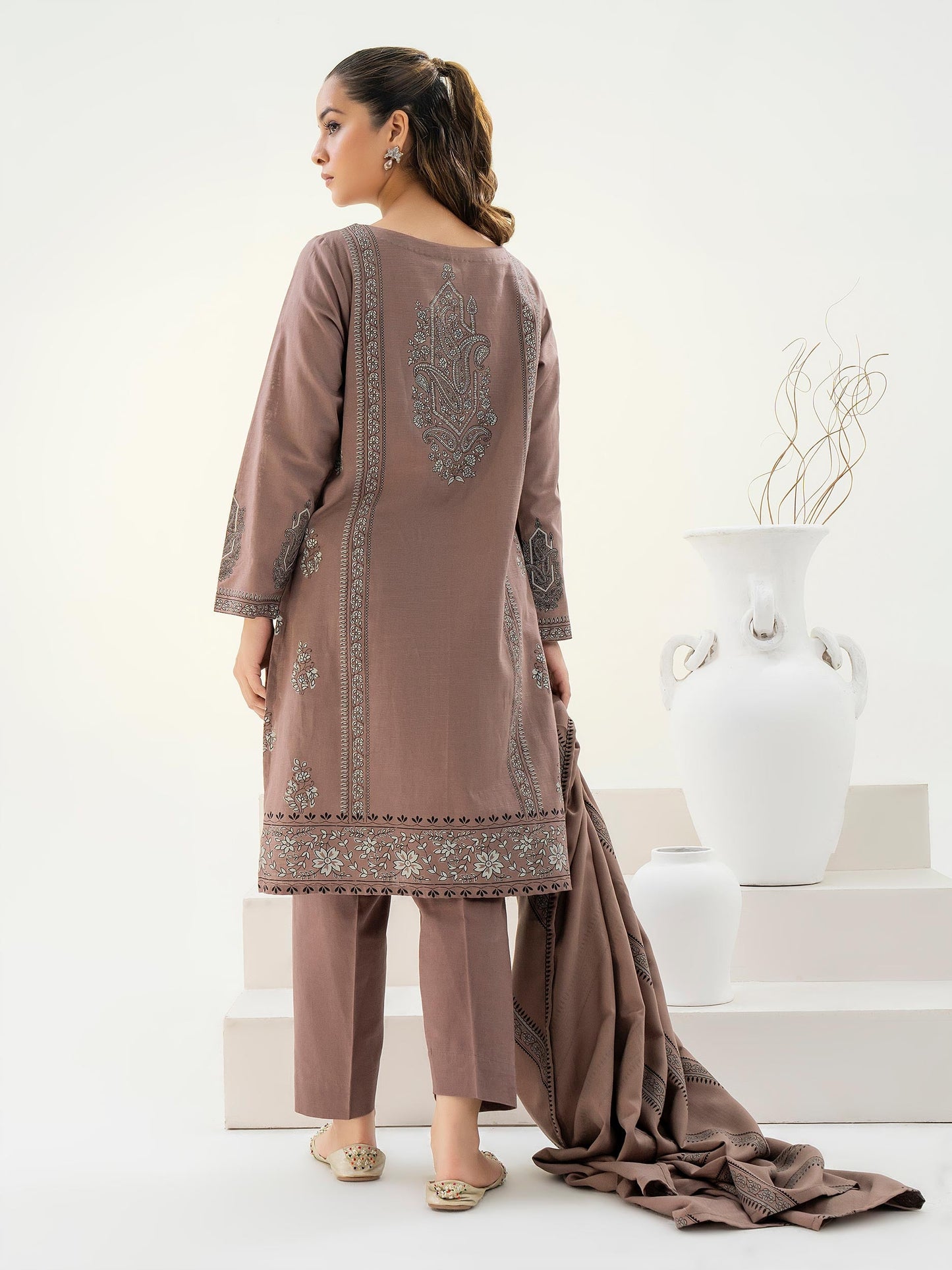 3 Piece Khaddar Suit-Paste Print (Pret)