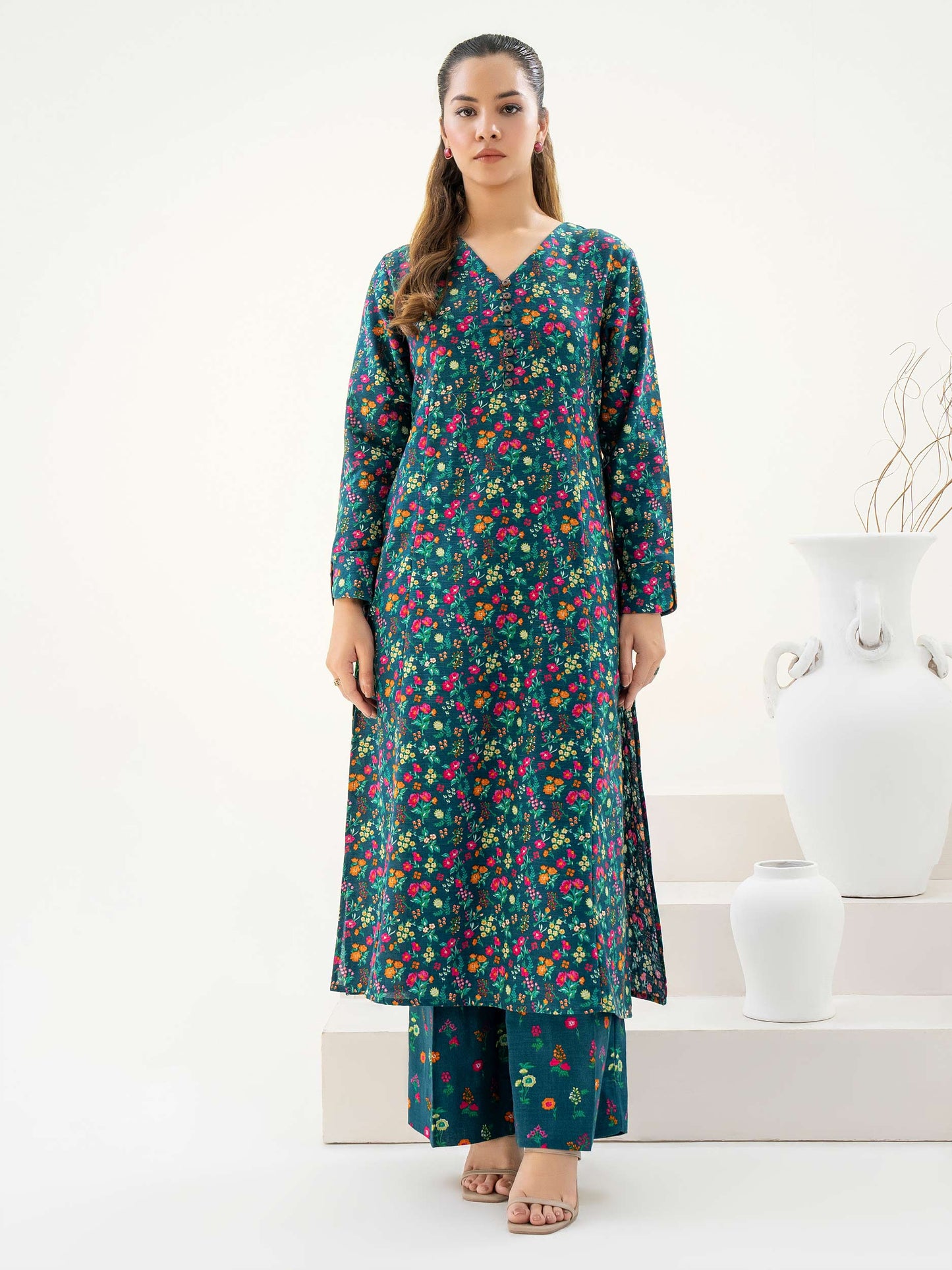 2 Piece Khaddar Suit-Printed (Pret)