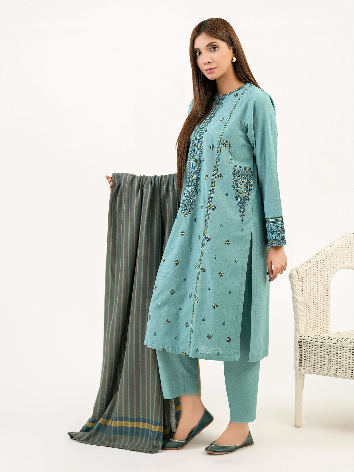 3 Piece Karandi Suit-Embroidered (Pret)