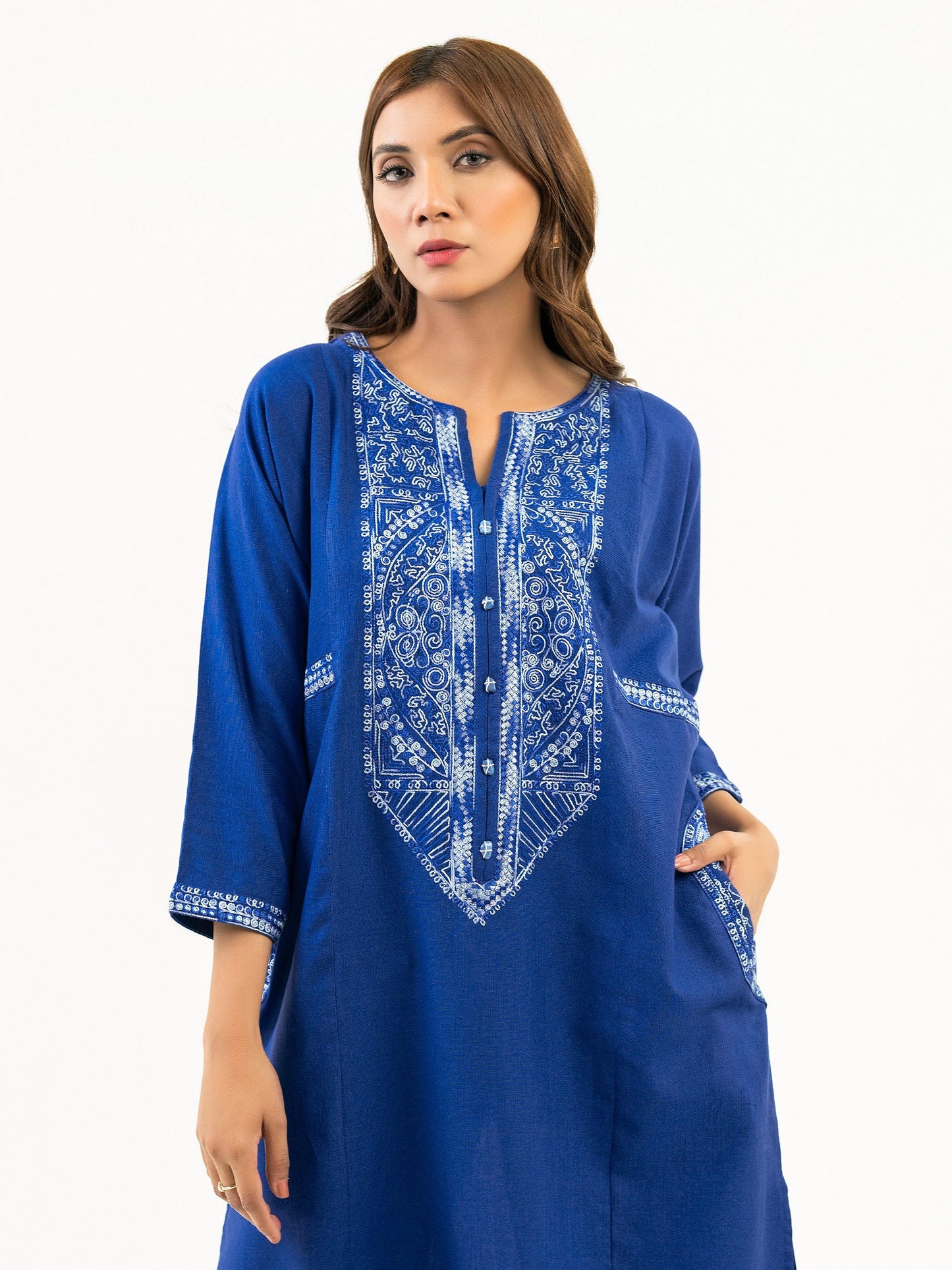 2 Piece Khaddar Suit-Embroidered (Pret)