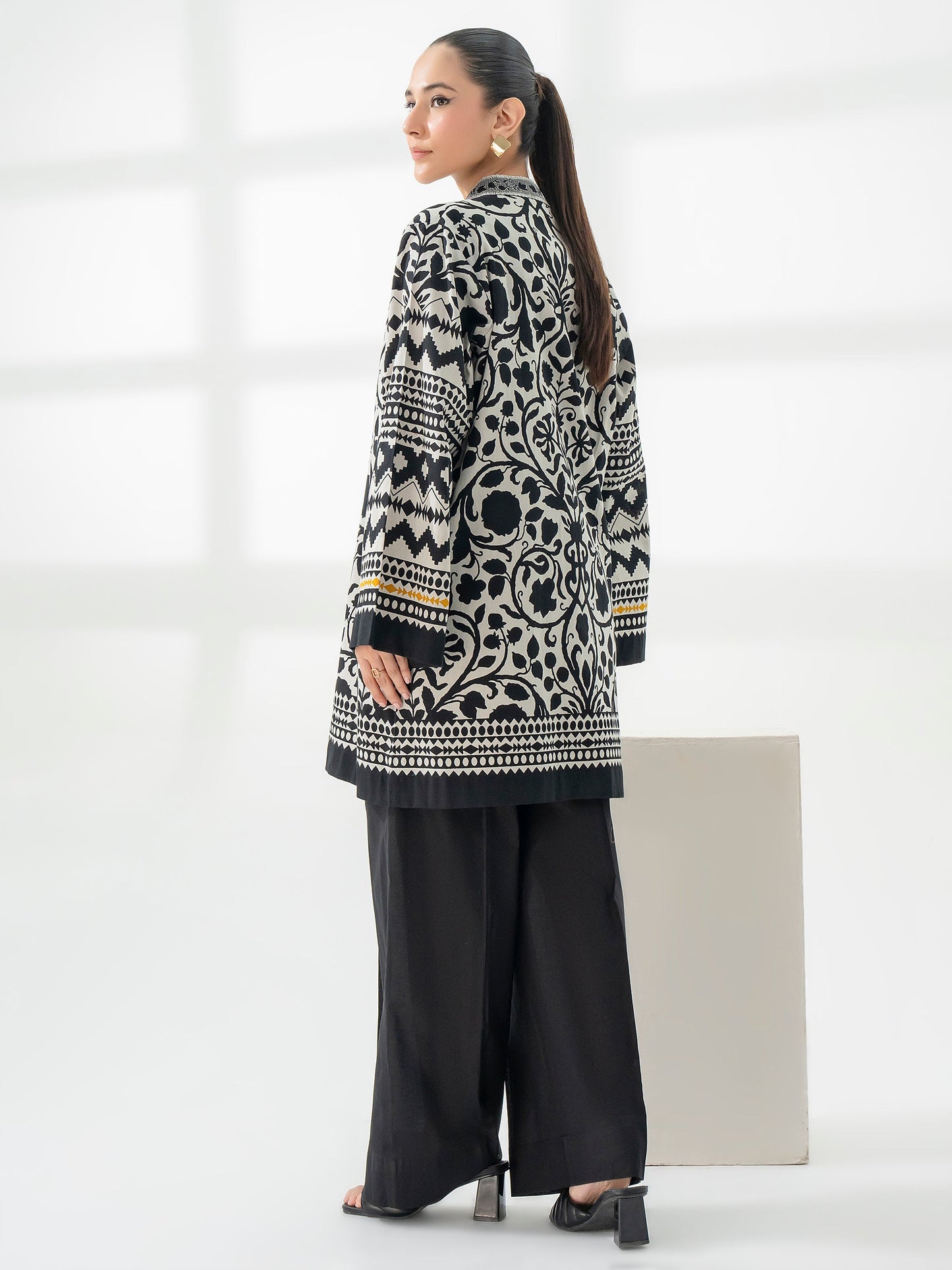 Printed Cardigan With Slip