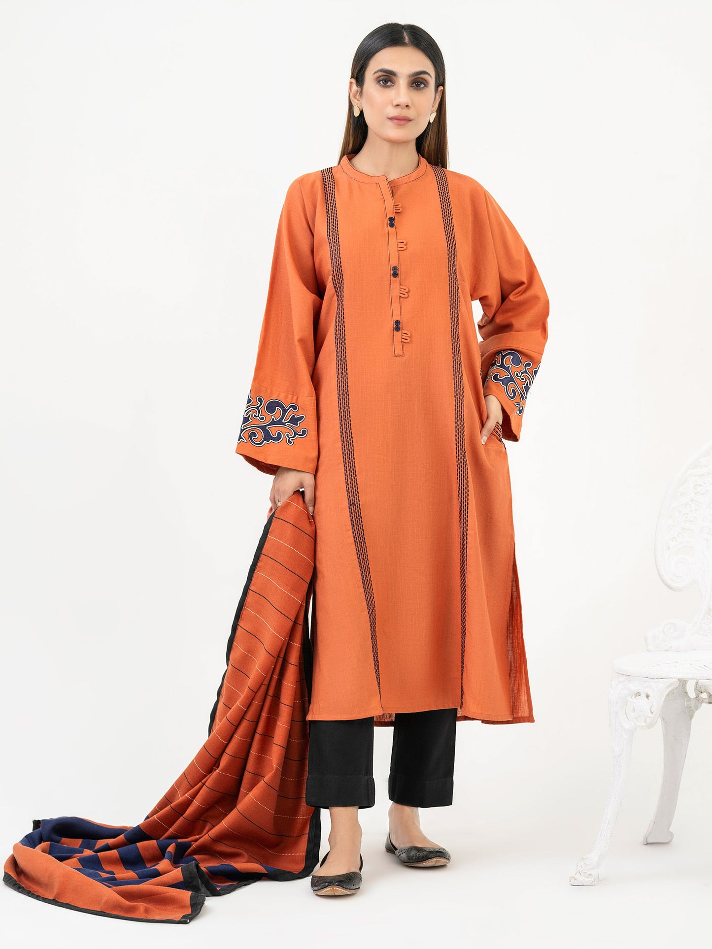 2 Piece Khaddar Suit-Embroidered (Pret)