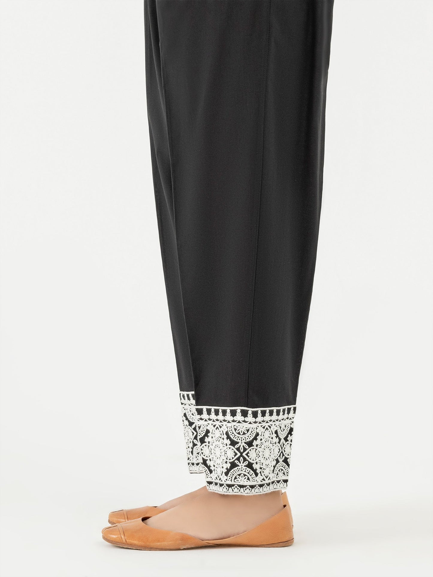 Embroidered Cambric Trouser (Pret)