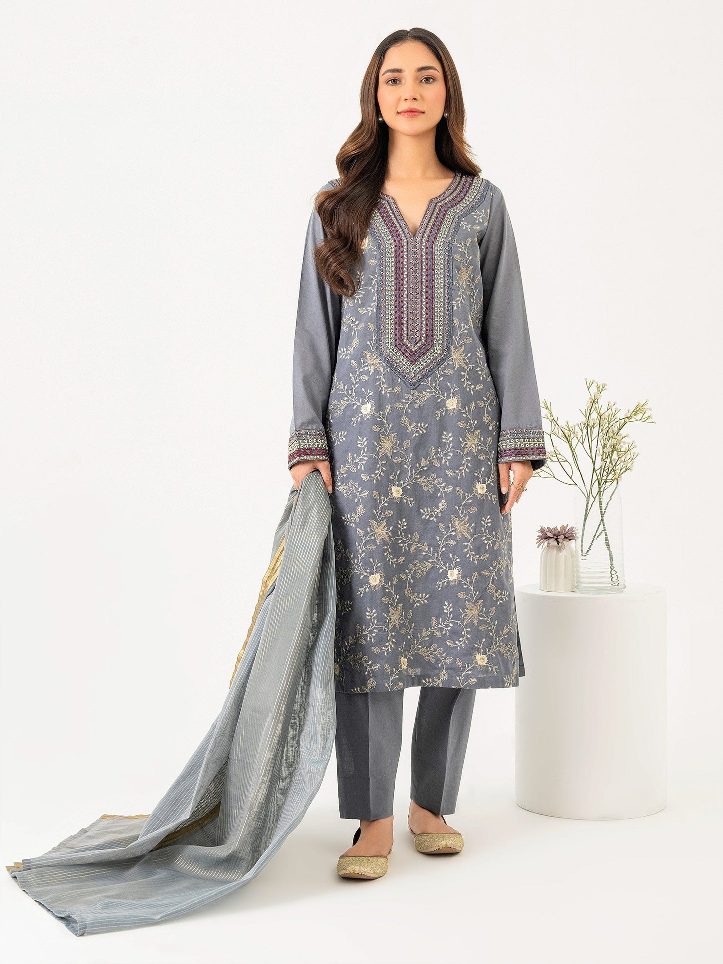 3 Piece Lawn Suit-Embroidered (Pret)