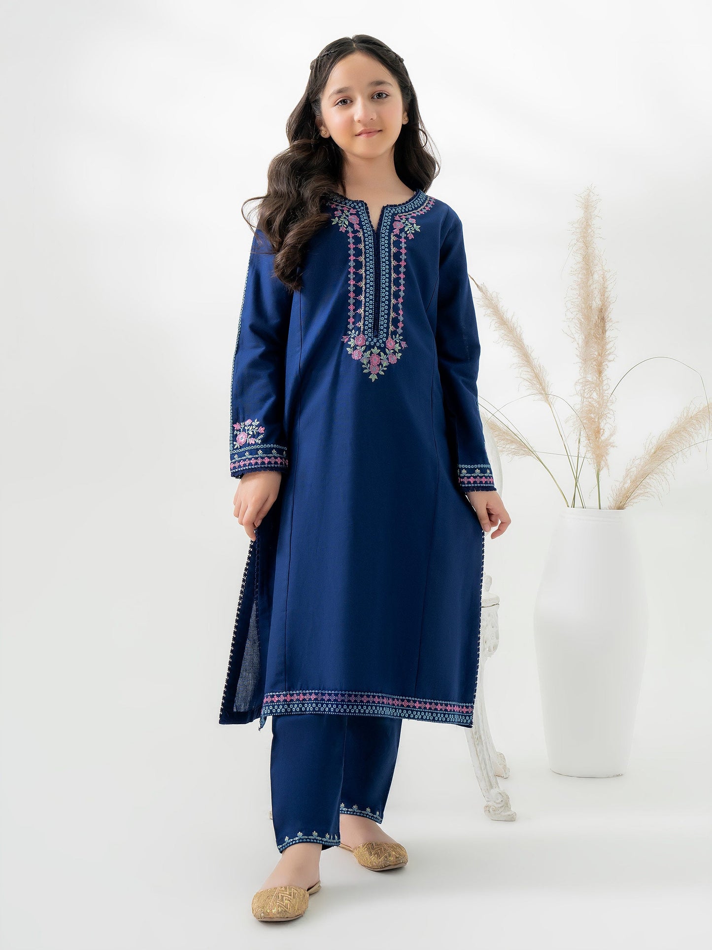 2 Piece Khaddar Suit-Embroidered