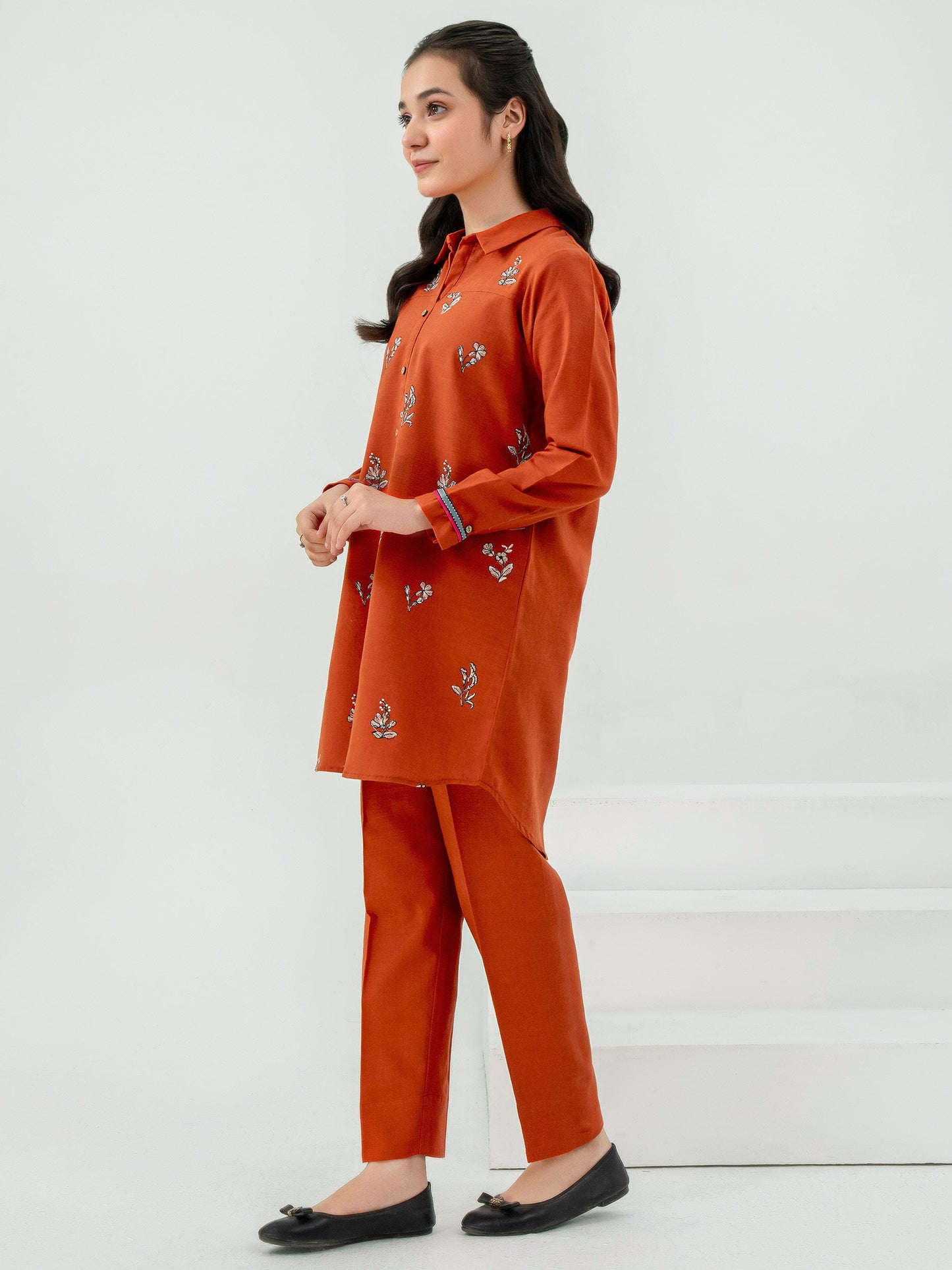 2 Piece Khaddar Suit-Embroidered