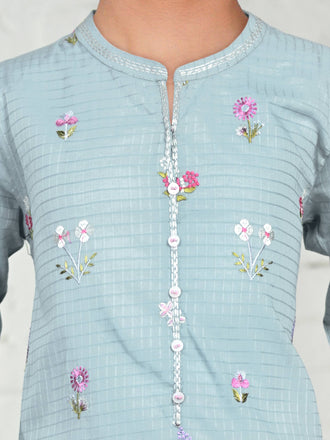 2-piece-lawn-texture-suit--embroidered-(pret)