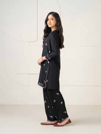 2-piece-lawn-suit-embroidered