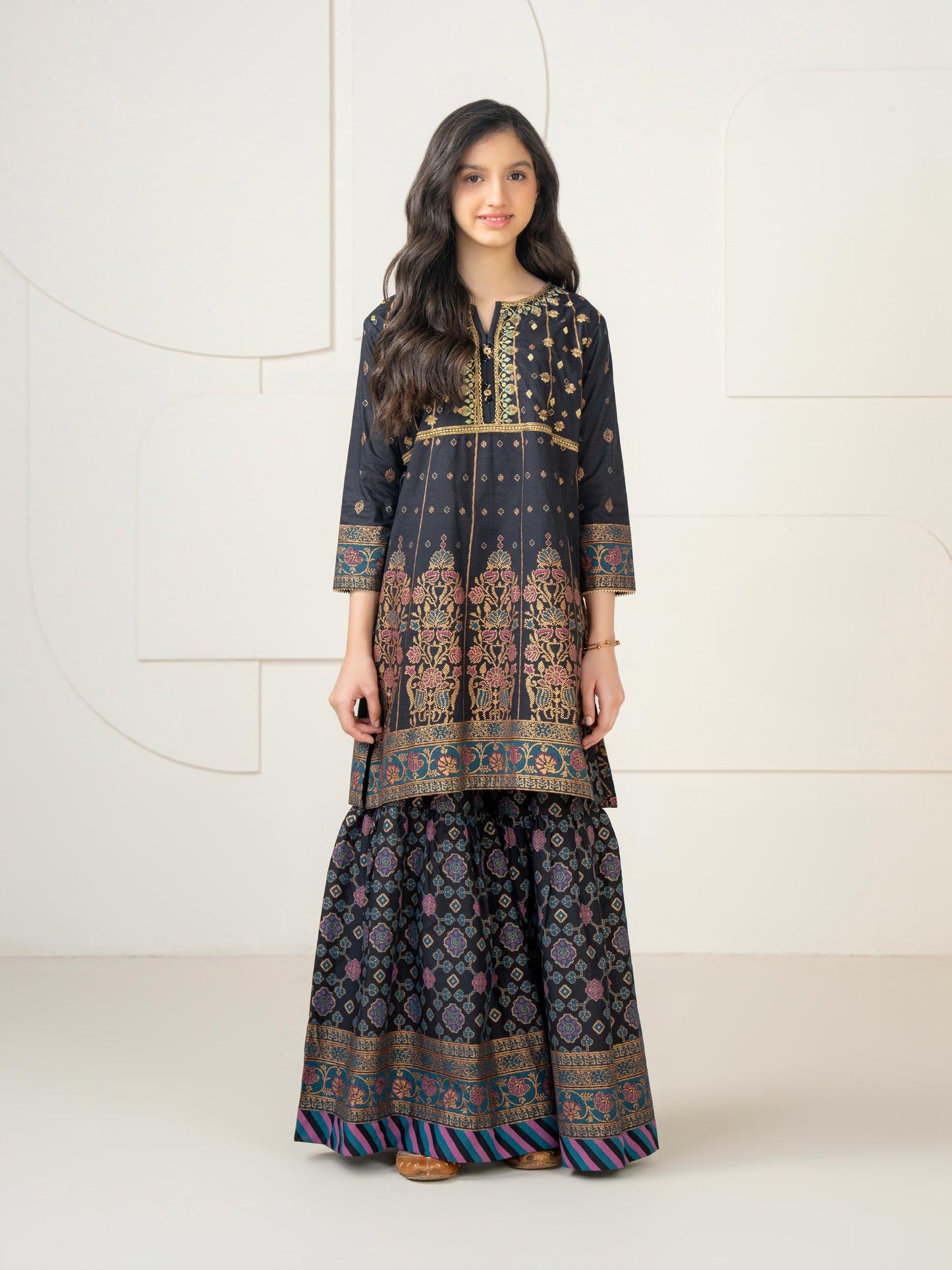 2 Piece Lawn Suit-Embroidered