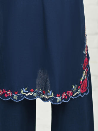2-piece-khaddar-suit--embroidered-(pret)