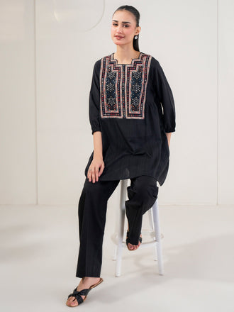 lawn-kurti-embroidered-(pret)