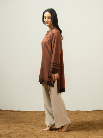 yarn-dyed-kurti-embroidered-(pret)