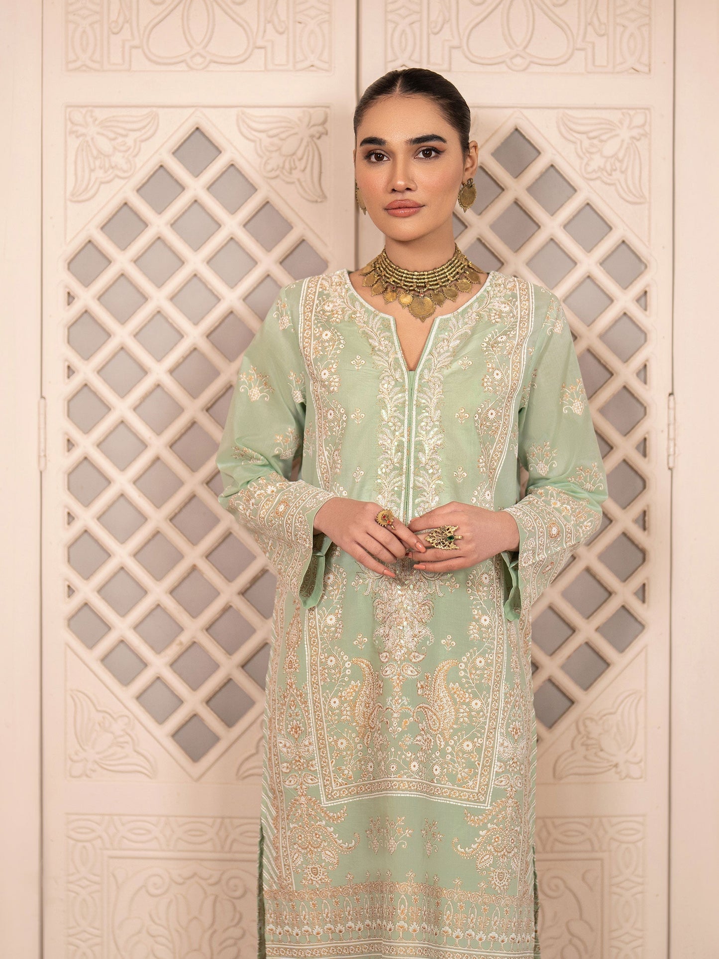 3 Piece Lawn Suit-Embroidered (Pret)