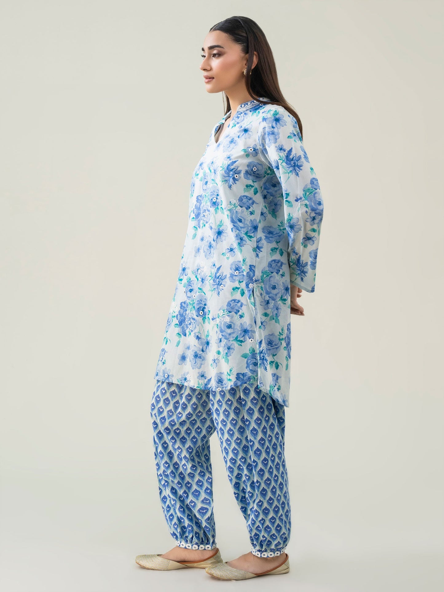 2 Piece Lawn Suit-Embroidered (Pret)