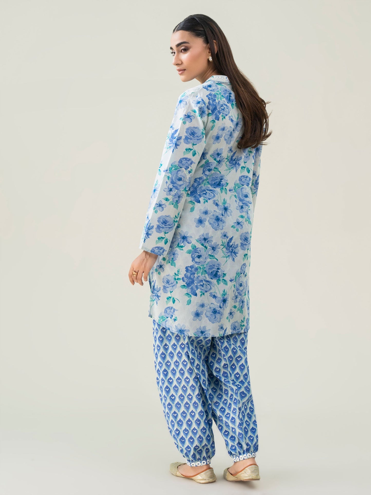 2 Piece Lawn Suit-Embroidered (Pret)