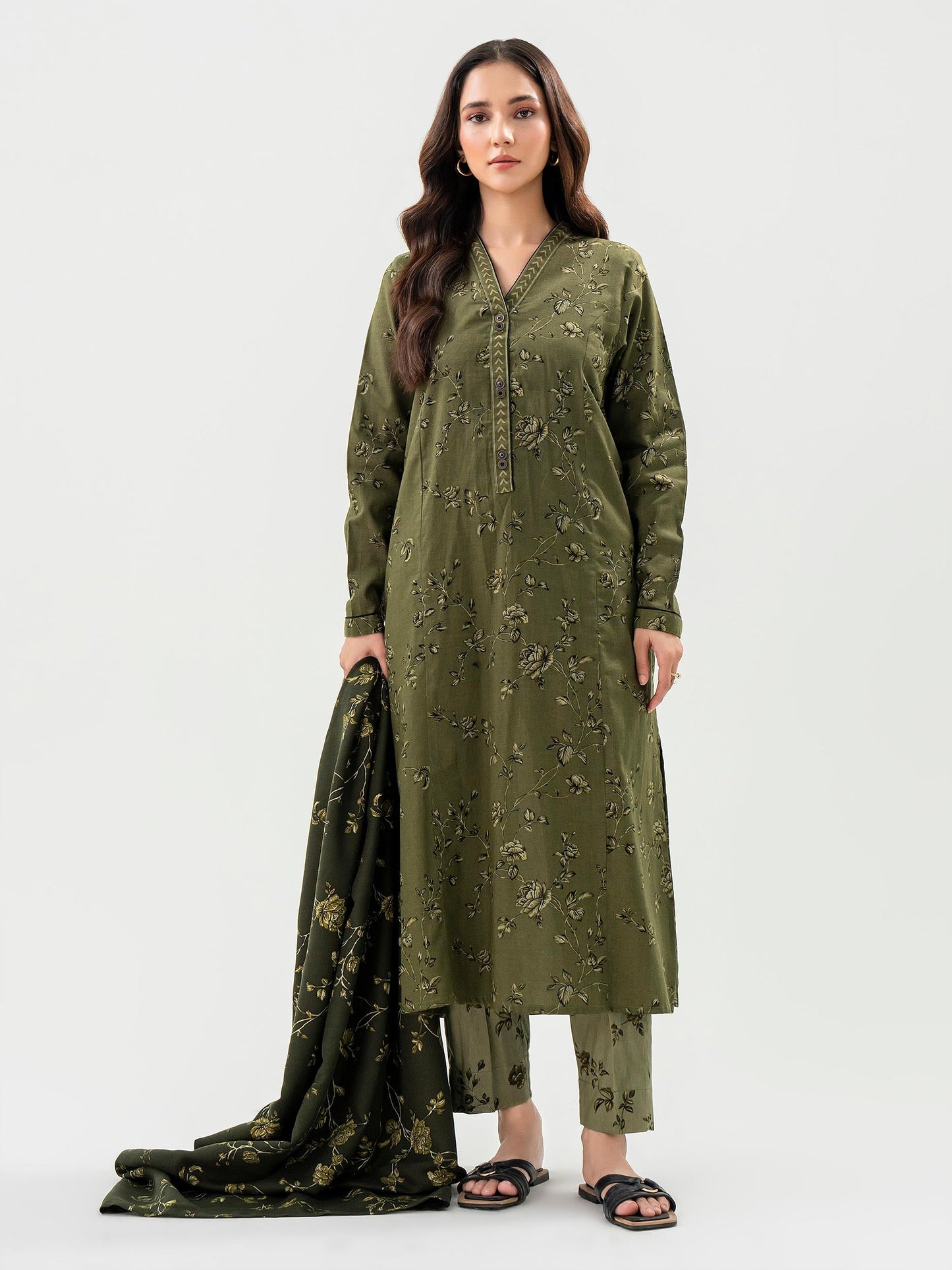 3 Piece Khaddar Suit-Printed (Pret)