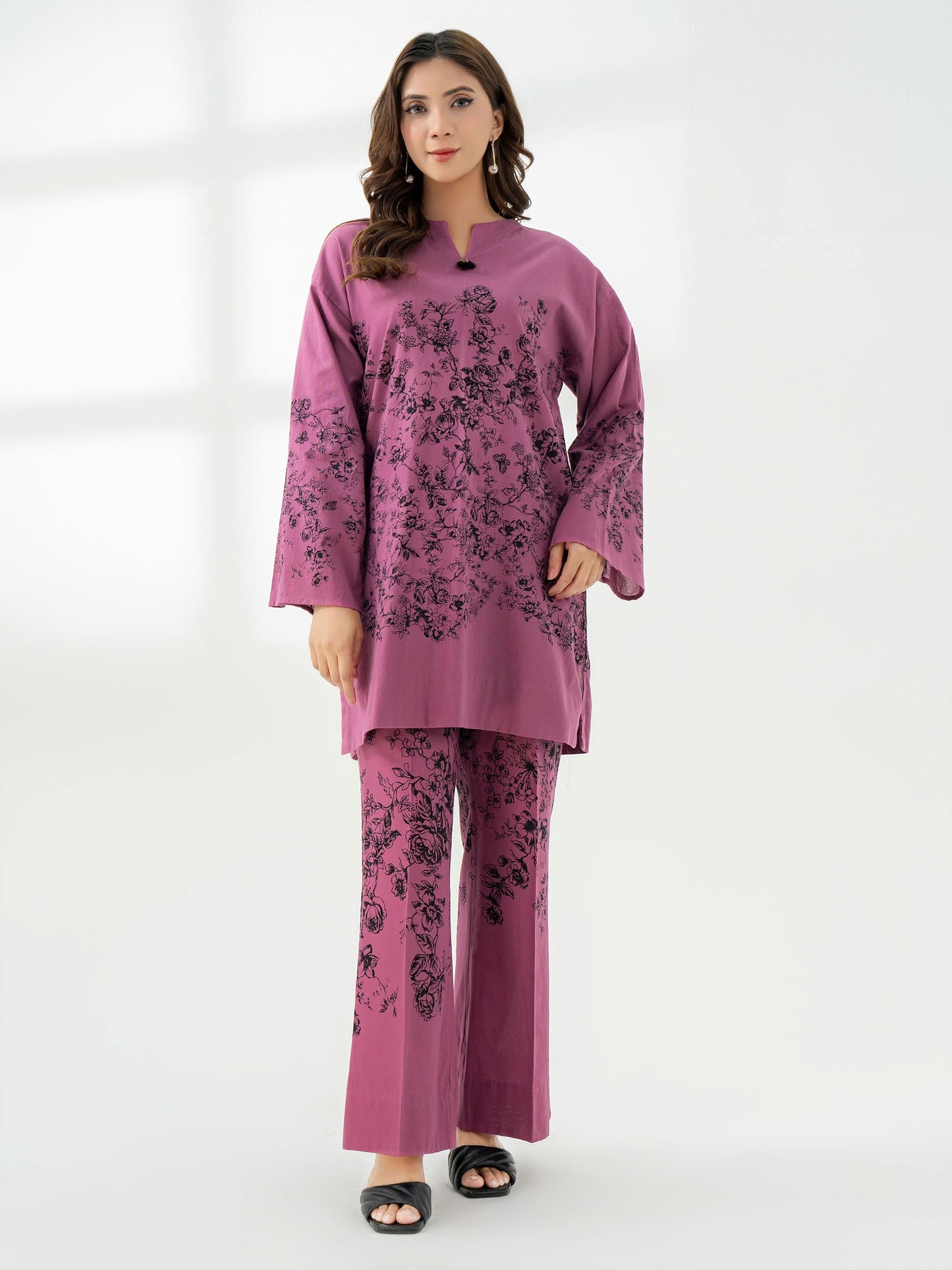 2 Piece Khaddar Suit-Printed (Pret)