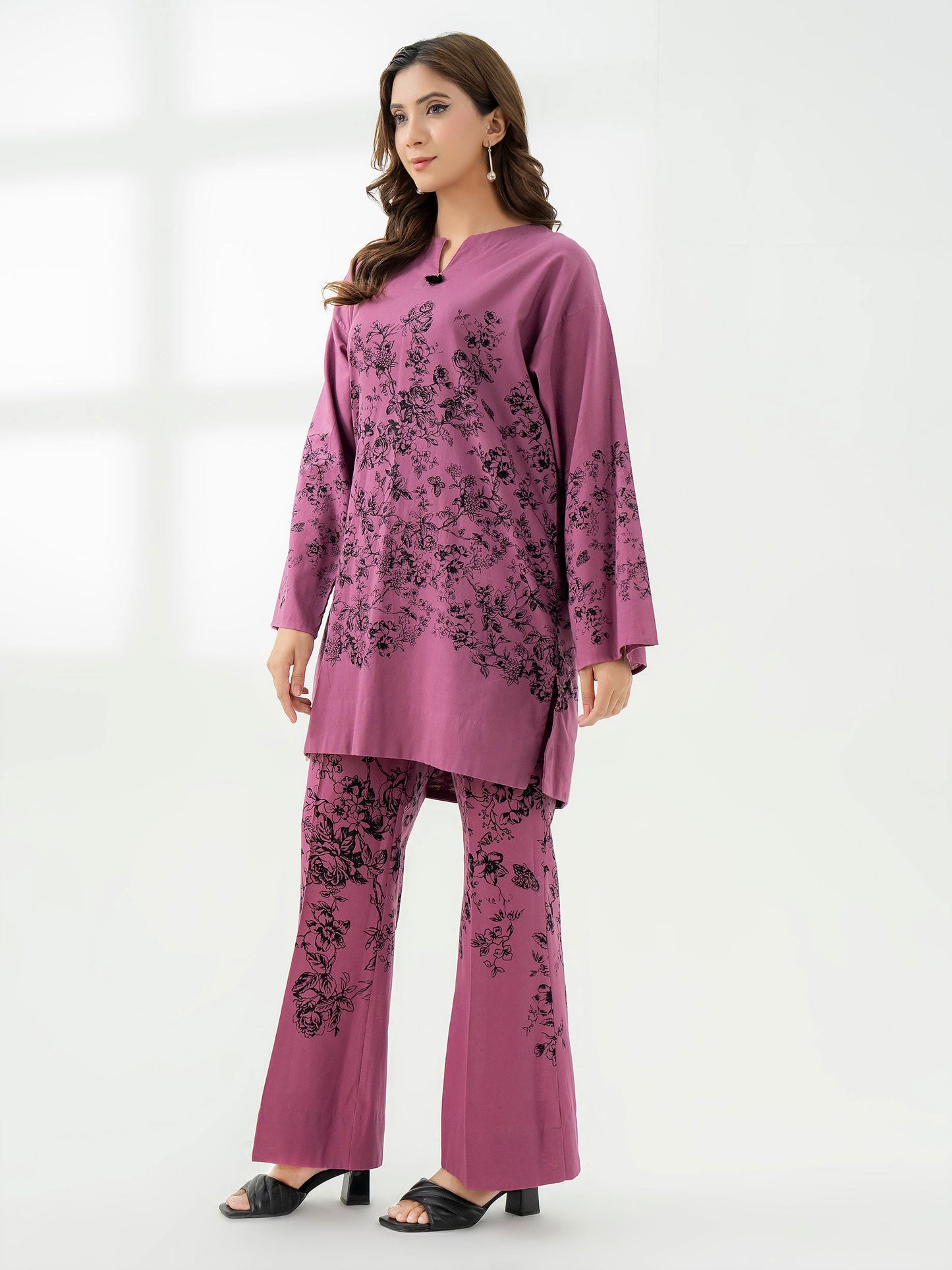 2 Piece Khaddar Suit-Printed (Pret)